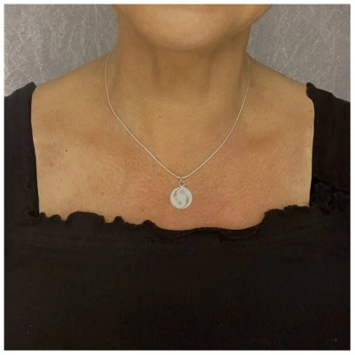 Filigrana Schmuck Schlangenkette mit einem silbernen Yin Yang Zeichen 45 cm