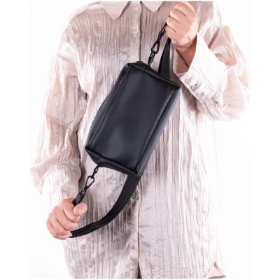 Fraenck Damen vegan Umhängetasche Jackie Schwarz