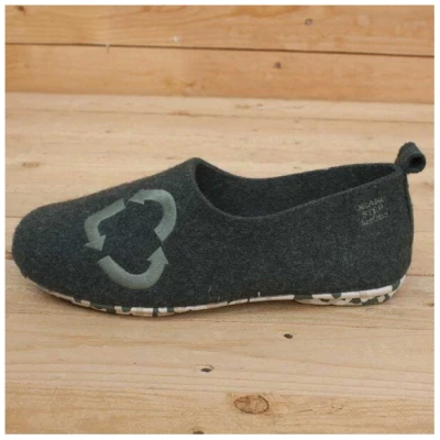 Grand Step Shoes Vegane Hausschuhe aus recyceltem PET
