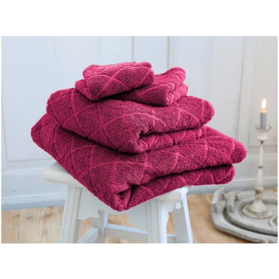 Handtuch-Set Bio-Baumwolle Frottee 4-teilig Raute fliederbeere 2 Gästehandtücher, 1 Handtuch und 1 Badetuch