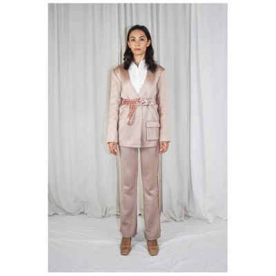 ÏMAIMA Elmas Blazer aus Biobaumwolle mit Samt Details