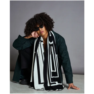 JAN 'N JUNE Damen vegan Strickschal Leno Off White & Black