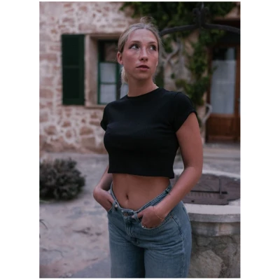 Kaia Crop Top - Black