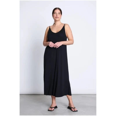 Kleid Triangle Flow