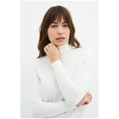 Kuyichi Damen vegan Rachel Rollkragenpullover Off White