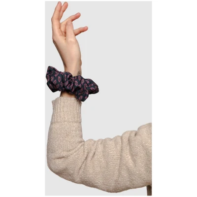 Lips Scrunchie