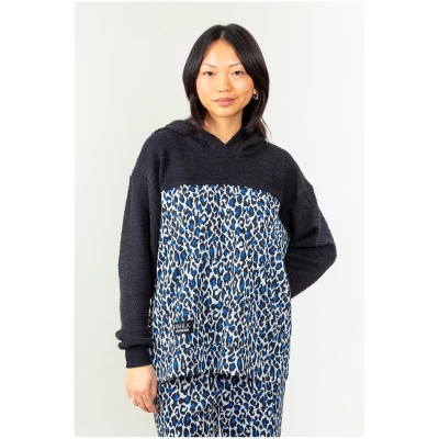 MAHLA Damen vegan Daria Hoodie Blau Leopard