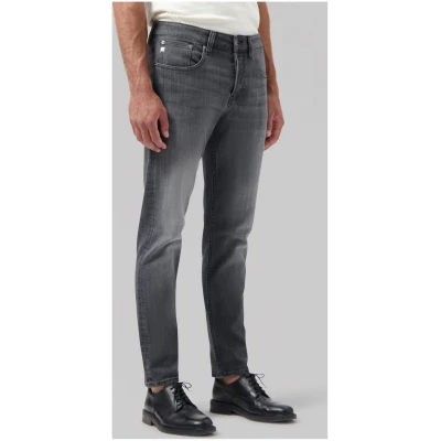 MUD Jeans Herren vegan Jeans Slimmer Rick Authentic Schwarz