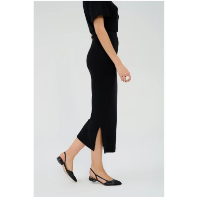 Midi skirt with cutout black