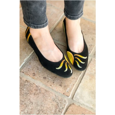 Momoc Damen vegan Ballerinas Sun Set Schwarz & Gelb