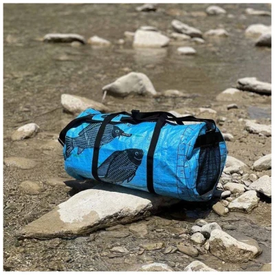 MoreThanHip Wochenend- oder Sporttasche 40L aus recycelten Zement-oder Tierfuttersäcken - Jumbo