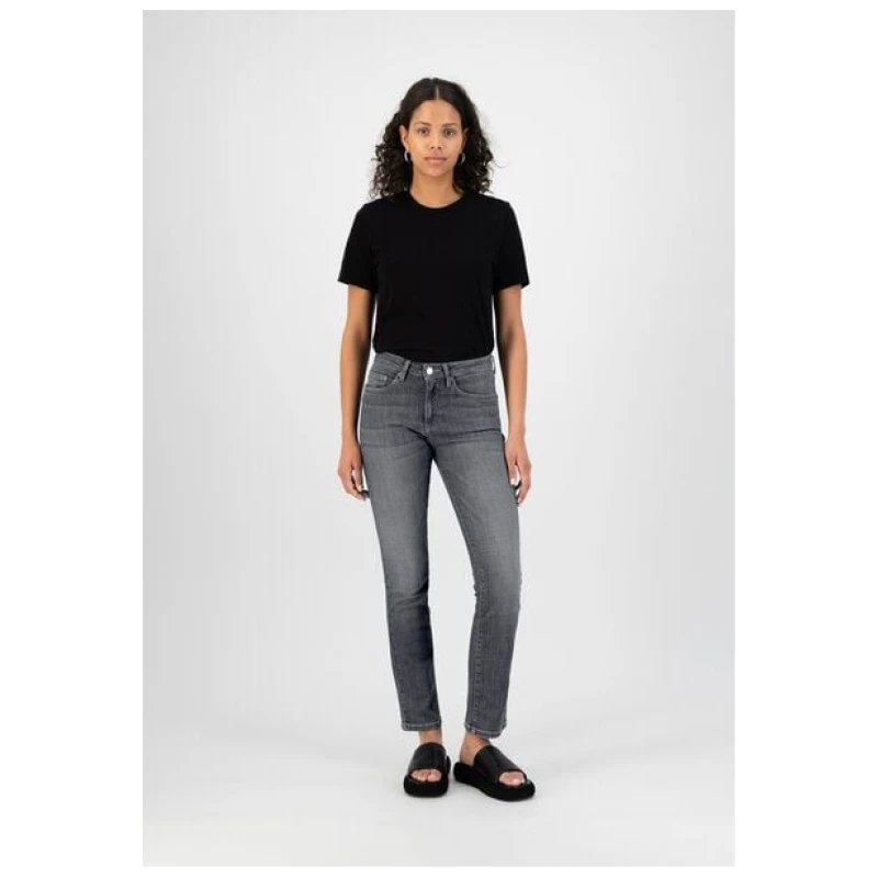 Mud Jeans Jeans - Faye Straight - aus einem Baumwoll/Elastan Mix