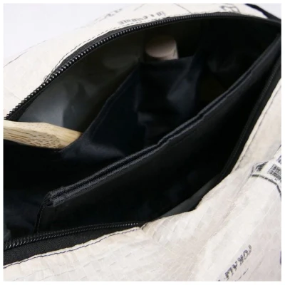 Nyuzi Blackwhite Kulturbeutel | Upcycling Waschtasche aus altem Zementsack