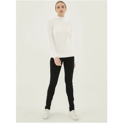 ORGANICATION Damen vegan Rollkragenpullover Off White