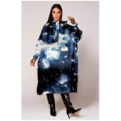 Rainkiss Damen vegan Rain Poncho Starry Night Schwarz & Blau