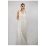 SinWeaver alternative fashion Brautkleid mit Rückenausschnitt und abnehmbarem Schleier