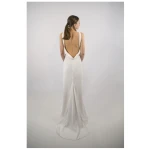 SinWeaver alternative fashion Brautkleid mit Rückenausschnitt und abnehmbarem Schleier