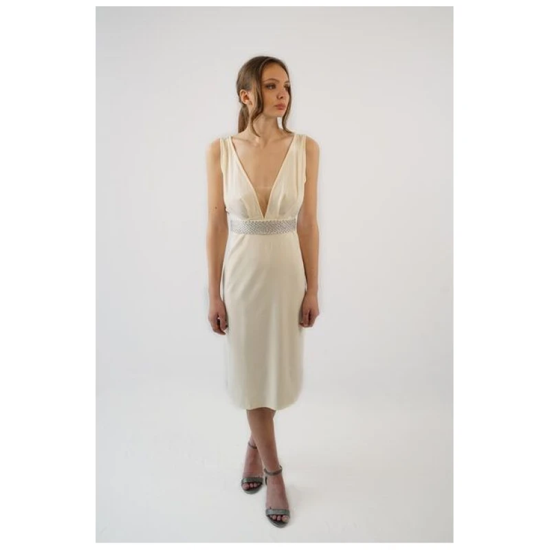SinWeaver alternative fashion Schlichtes Brautkleid knielang mit V-Ausschnitt