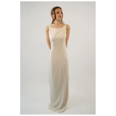 SinWeaver alternative fashion Schlichtes Brautkleid mit Schleppe