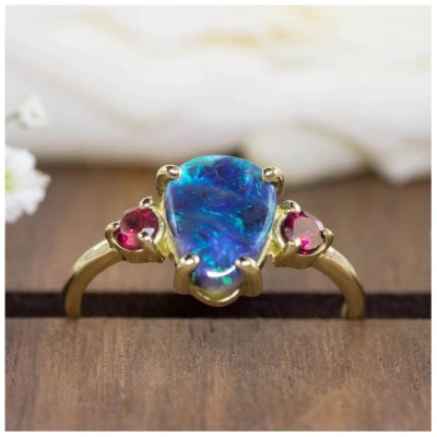 Spirit of Island Gold Ring | Schwarzer Opal & pinker Turmalin