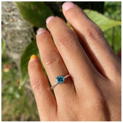 Spirit of Island Silber Solitär Ring | Blauer Zirkon
