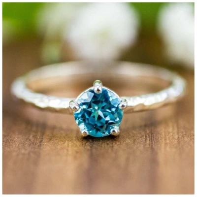 Spirit of Island Silber Solitär Ring | Blauer Zirkon