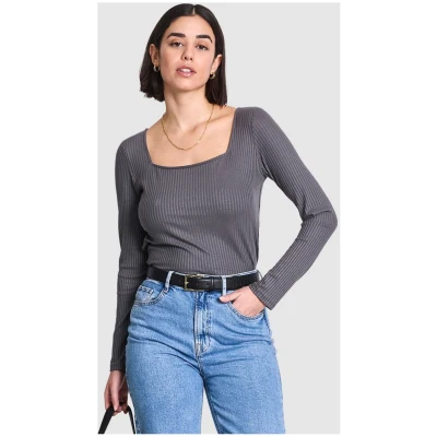Squareneck Longsleeve Fria