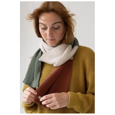 TIRALAHILACHA Tayo chunky wool scarf in three-tone