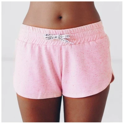 The Driftwood Tales Kurze, sportliche Damenhose mit breitem Bund und DRIFTWOOD-Kordelzug