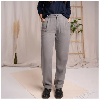 Vresh Clothing Vortuna - gerade Stoffhose aus Tencel