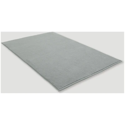hessnatur Frottier Badematte aus Bio-Baumwolle - grün - Größe 50x80 cm