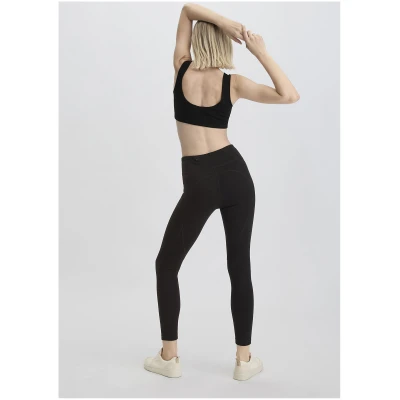 hessnatur Loungewear Leggings Fitted Medium Cut ACTIVE FUNCTIONAL aus Bio-Merinowolle mit Bio-Baumwolle - schwarz - Größe 34