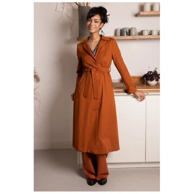 l'amour est bleu Trenchcoat Modell Vera