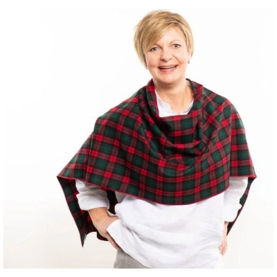 nahtur-design wärmender Poncho und Schulterwärmer aus 100% Schurwolle