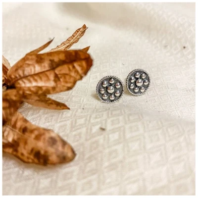 pakilia Silber Ohrstecker Blume Kugel Fair-Trade und handmade