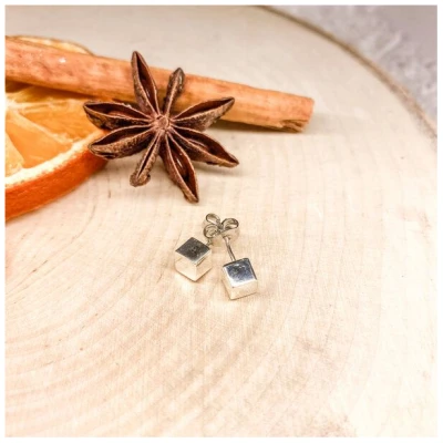 pakilia Silber Ohrstecker Würfel Fair-Trade und handmade