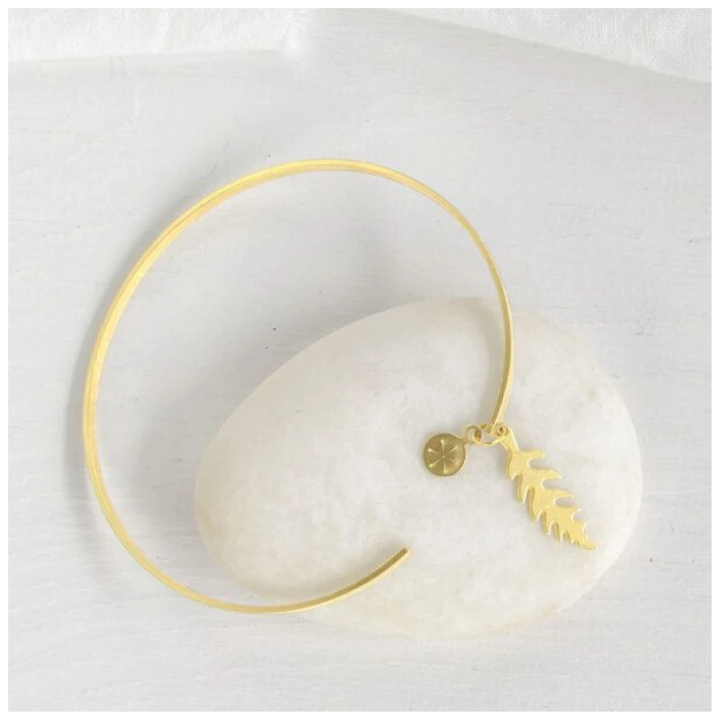 renna deluxe Armreif in Gold mit Farn Blatt
