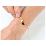 renna deluxe Armreif in Gold mit zwei Anhängern