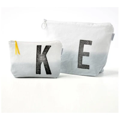 renna deluxe Kulturtasche und Kosmetiktäschchen mit Monogramm GRAU