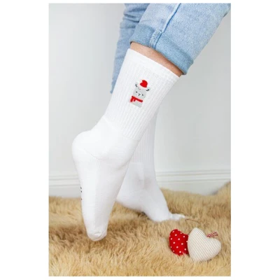 sticknic Socken mit Weihnachts Lama Motiv gestickt - Minimalistische Stickerei - Tennissocken - Kuschelsocken - Geschenk Weihnachten