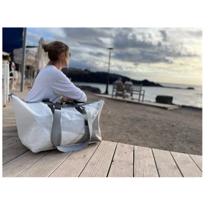 360° Kutter XL - handgefertigter Weekender mit Karabinern aus recyceltem Segeltuch