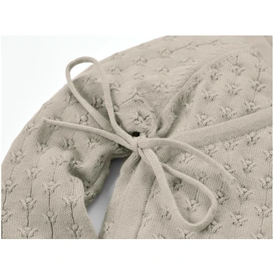 Baby Jacke zum Wickeln Bio-Baumwolle Ajourstrick Blümchen beige Gr. 50/56