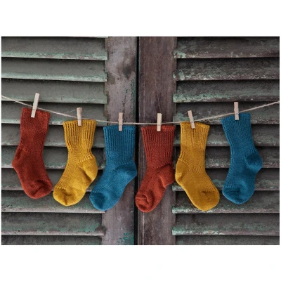 Baby und Kinder Socken Bio-Schurwolle Grobstrick curry Gr.18-20