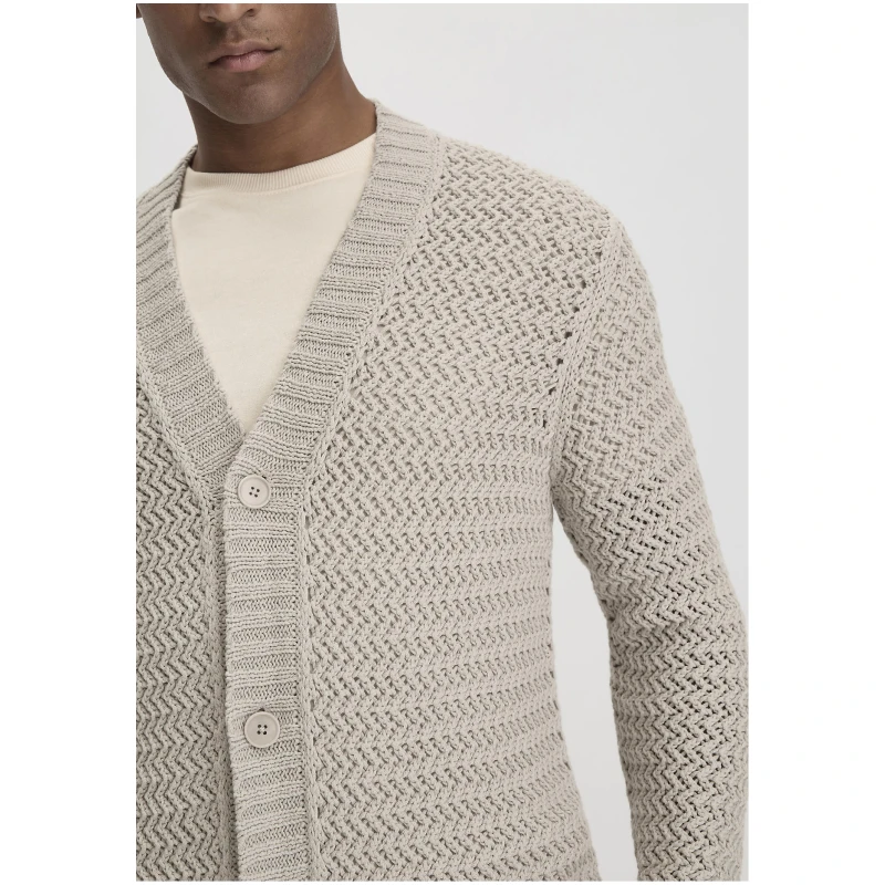 hessnatur Herren Ajour Strickjacke Regular aus Bio-Baumwolle - beige - Größe 46