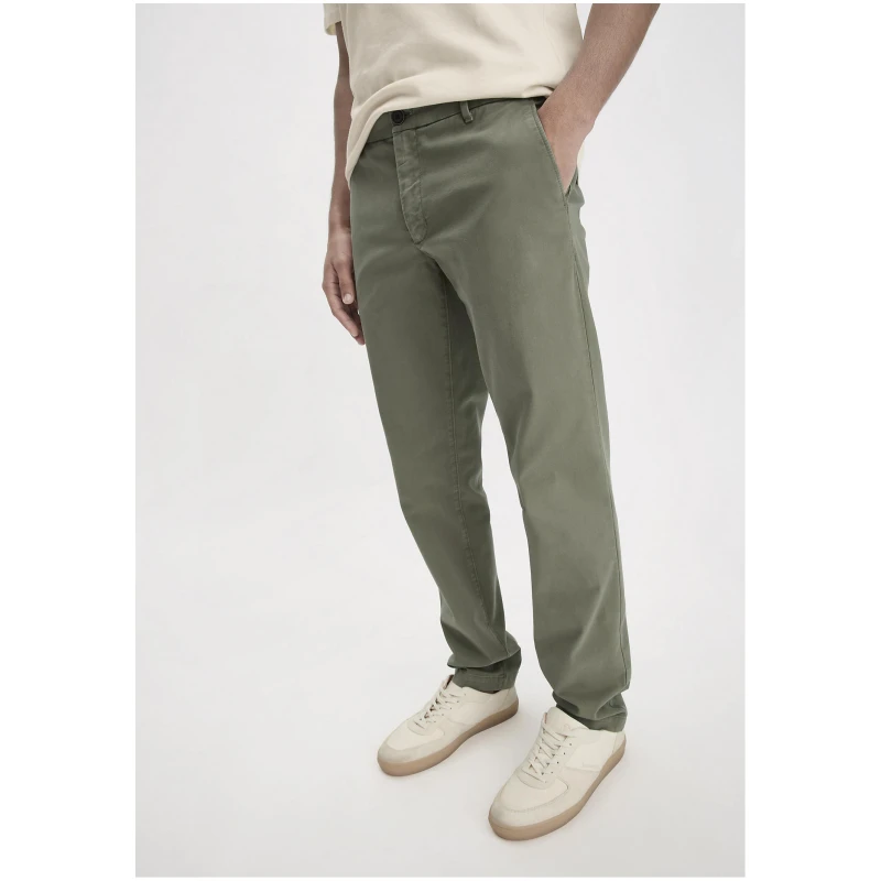 hessnatur Herren Chino LENN Regular aus Bio-Baumwolle - grün - Größe 30/32