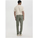 hessnatur Herren Chino LENN Regular aus Bio-Baumwolle - grün - Größe 30/32