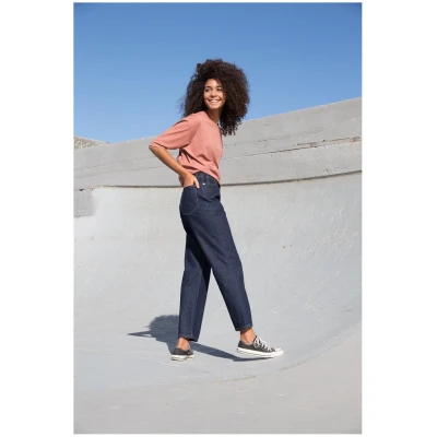 High Waist Straight Leg Jeans Modell: Maya