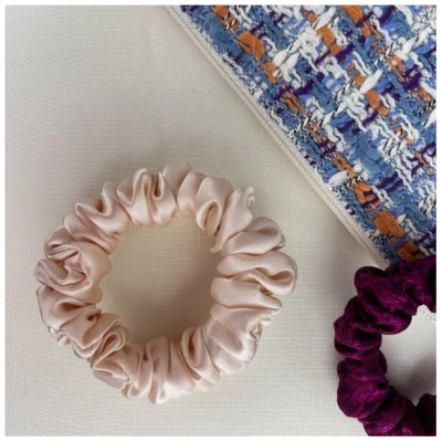 NOE Mini Scrunchie aus nachhaltiger Seide