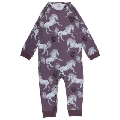 Strampler Bio-Baumwolle Lila Pferde - Walkiddy, nachhaltiger langarmiger Baby-Strampler, umweltfreundlich und GOTS-zertifiziert, 95% Baumwolle, 5% Elasthan.