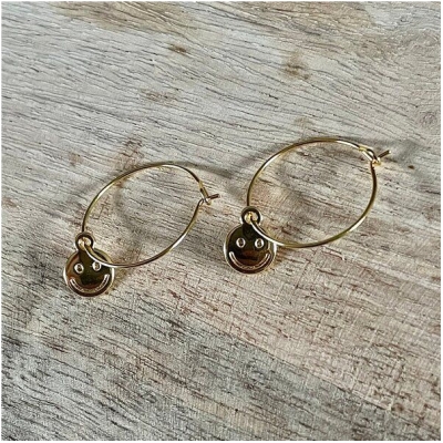 Feine SMILEY Creolen in 20mm mit Anhänger ca. 10 x 8mm (⌀ 1.4mm) von Elektropulli